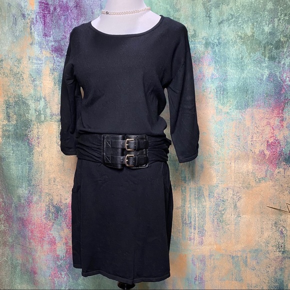 📌 Artisan Knitted Dress with Eye Catching Belt - Picture 1 of 6